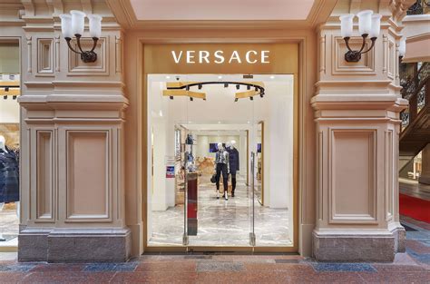 prima boutique monomarca versace|versace boutiques near me.